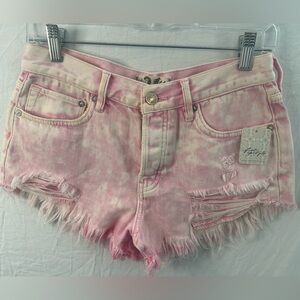 Free People We The Free Pink Tie Dye Distressed Denim Shorts Size 26 Raw Hem